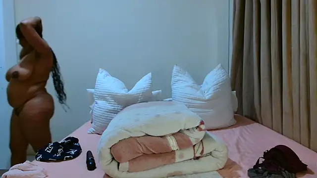 ALEXABOUJEE95 online show from February 9, 2026, 2:43 pm