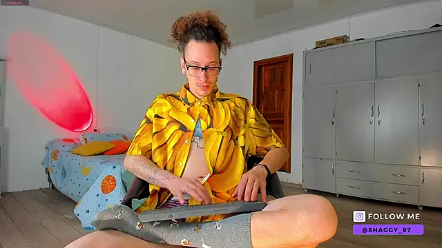 Snapshot of MrShaggy chatting on June 1, 2026, 5:42 am MrShaggy online show from June 1, 2026, 5:42 am