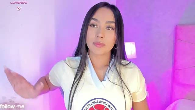 Snapshot of Cameliaa_Smiith chatting on June 18, 2026, 4:24 am Cameliaa Smiith online show from June 18, 2026, 4:24 am