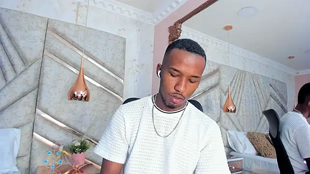 Snapshot of JamesParck chatting on January 13, 2025, 12:24 pm JamesParck online show from January 13, 2025, 12:24 pm