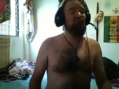 Snapshot of LECHEBALLS chatting on October 21, 2025, 7:36 pm LECHEBALLS online show from October 21, 2025, 7:36 pm