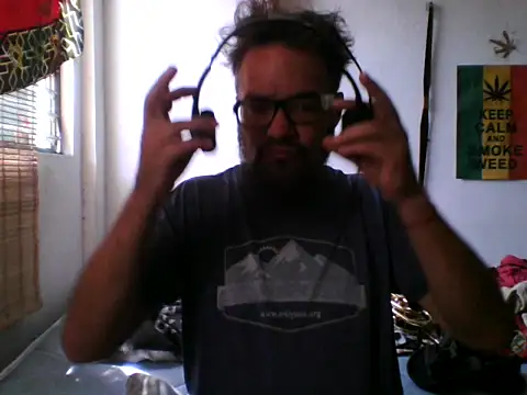 Snapshot of LECHEBALLS chatting on March 13, 2026, 8:15 pm LECHEBALLS online show from March 13, 2026, 8:15 pm