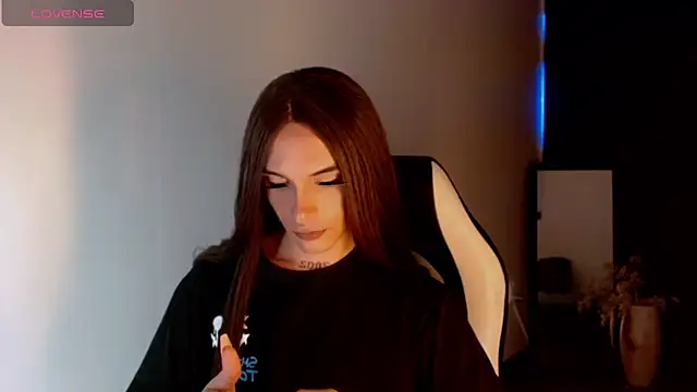 AdharaaMoon online show from December 28, 2024, 1:29 am