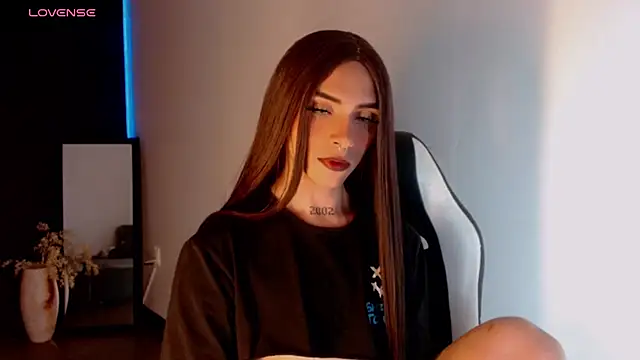 AdharaaMoon online show from December 29, 2024, 4:27 am