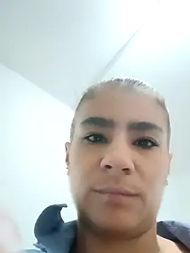 Leslly  online show from February 24, 2025, 11:32 am