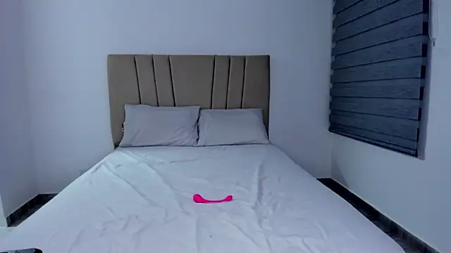 Snapshot of Natasha-28 chatting on March 5, 2026, 2:07 am Natasha-28 online show from March 5, 2026, 2:07 am