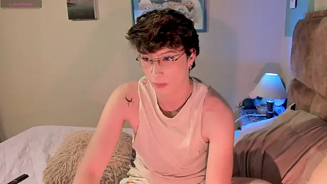 AdamDayt online show from February 17, 2026, 9:54 pm