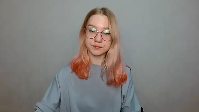 Snapshot of cindi_hot chatting on December 23, 2024, 10:10 am cindi hot online show from December 23, 2024, 10:10 am