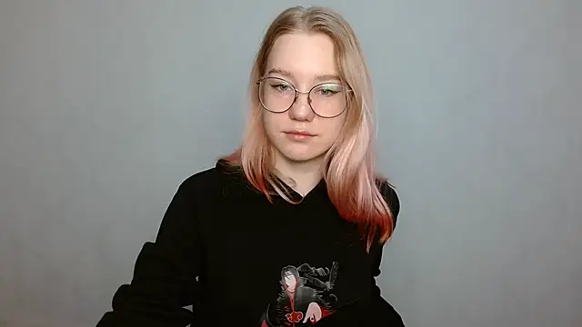 Snapshot of cindi_hot chatting on December 24, 2024, 8:55 am cindi hot online show from December 24, 2024, 8:55 am