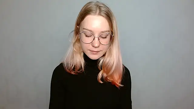 Snapshot of cindi_hot chatting on January 7, 2025, 12:09 pm cindi hot online show from January 7, 2025, 12:09 pm