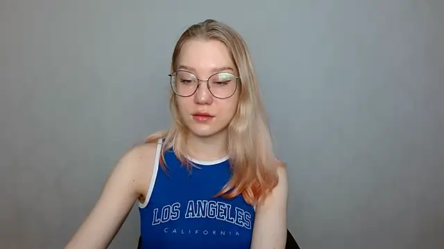 Snapshot of cindi_hot chatting on February 2, 2025, 10:13 am cindi hot online show from February 2, 2025, 10:13 am