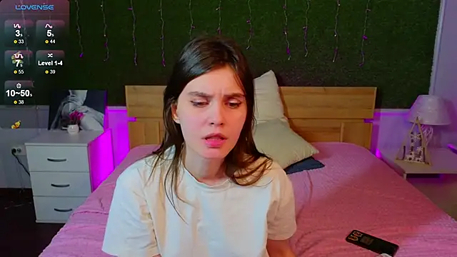 SusieMorris online show from December 4, 2024, 8:12 am