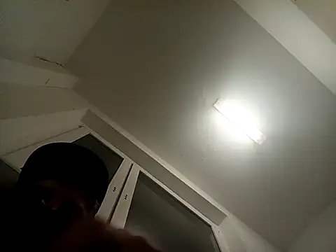 Snapshot of KidoXVII chatting on October 17, 2025, 12:01 am KidoXVII online show from October 17, 2025, 12:01 am