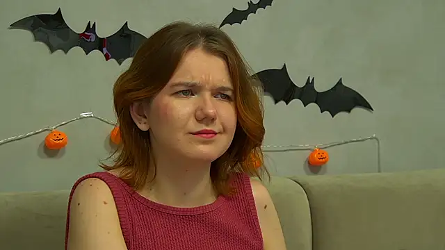 LessySmith online show from November 2, 2025, 4:31 pm