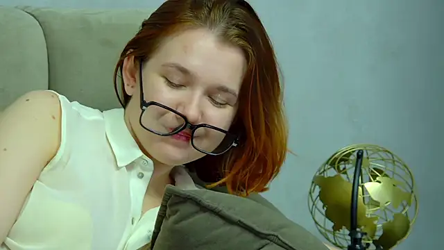 LessySmith online show from February 22, 2026, 4:35 am