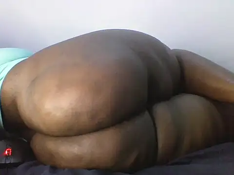 Snapshot of Gorgeous_ass20 chatting on July 1, 2026, 12:01 am Gorgeous ass20 online show from July 1, 2026, 12:01 am
