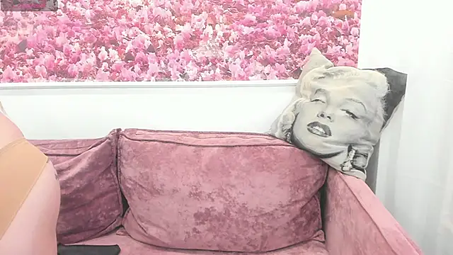 SexyFancy online show from February 18, 2025, 8:27 am