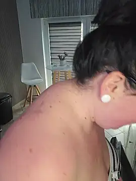 -BonnieBlack- online show from February 25, 2026, 8:24 am