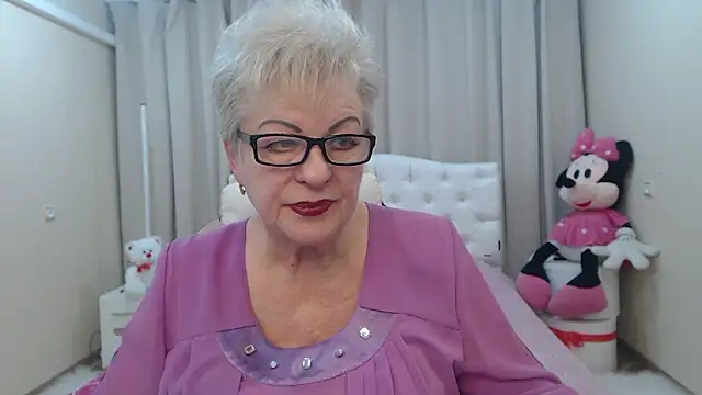 KayleSmoll online show from March 3, 2026, 7:42 pm