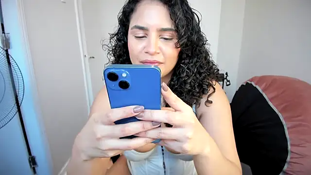 cinnamon rosa online show from February 27, 2025, 10:31 pm