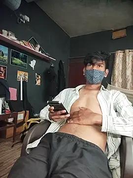 Snapshot of richardjames95 chatting on April 10, 2026, 8:57 pm richardjames95 online show from April 10, 2026, 8:57 pm