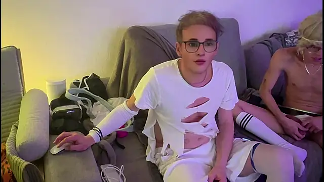 Snapshot of swissMen_DE chatting on December 5, 2025, 9:18 am swissMen DE online show from December 5, 2025, 9:18 am