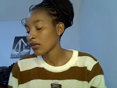 Snapshot of cute-alexis chatting on April 14, 2026, 12:33 pm cute-alexis online show from April 14, 2026, 12:33 pm