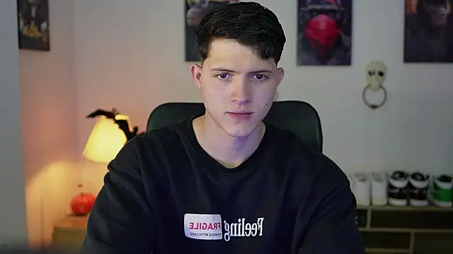 Hazzan Velez online show from November 7, 2025, 1:16 am