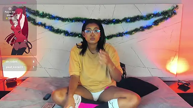 Snapshot of LAYLATAYLOR_ chatting on December 11, 2024, 3:37 pm LAYLATAYLOR online show from December 11, 2024, 3:37 pm