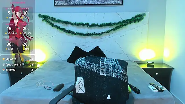 Snapshot of LAYLATAYLOR_ chatting on December 15, 2024, 11:09 pm LAYLATAYLOR online show from December 15, 2024, 11:09 pm