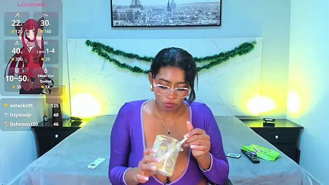 Snapshot of LAYLATAYLOR_ chatting on December 27, 2024, 5:09 am LAYLATAYLOR online show from December 27, 2024, 5:09 am