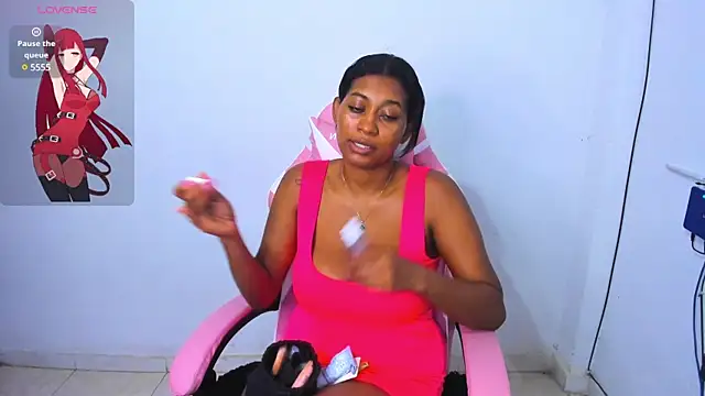 Snapshot of LAYLATAYLOR_ chatting on March 1, 2025, 6:35 am LAYLATAYLOR online show from March 1, 2025, 6:35 am