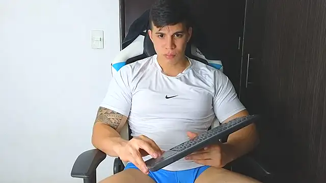 Ethanstill1 online show from December 13, 2024, 3:49 am