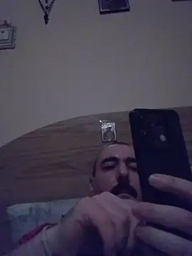 Snapshot of Maryo0001 chatting on November 15, 2025, 1:36 am Maryo0001 online show from November 15, 2025, 1:36 am