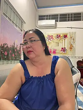 Snapshot of NDith chatting on April 19, 2026, 8:11 pm NDith online show from April 19, 2026, 8:11 pm