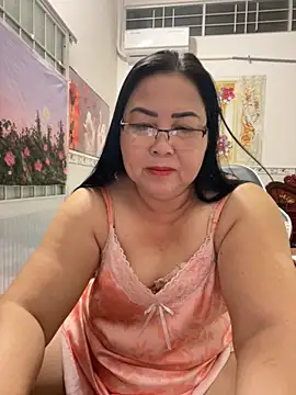 Snapshot of NDith chatting on April 27, 2026, 9:35 pm NDith online show from April 27, 2026, 9:35 pm
