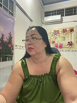 Snapshot of NDith chatting on June 18, 2026, 9:41 pm NDith online show from June 18, 2026, 9:41 pm