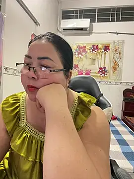 Snapshot of NDith chatting on June 30, 2026, 11:22 am NDith online show from June 30, 2026, 11:22 am