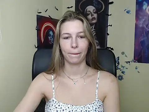 StrangerGi online show from June 29, 2026, 5:57 am