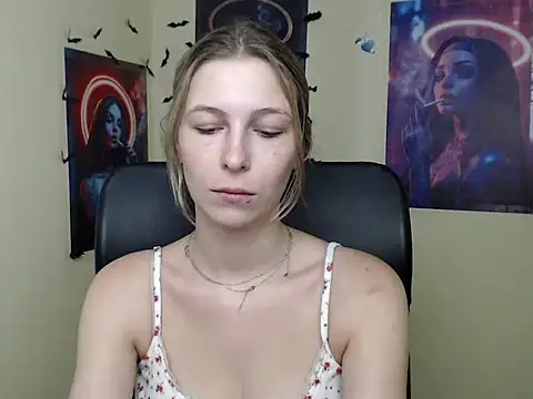 StrangerGi online show from July 9, 2026, 6:06 am
