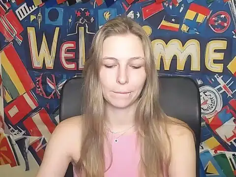 StrangerGi online show from July 13, 2026, 6:16 am