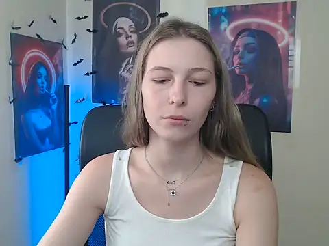 StrangerGi online show from July 24, 2026, 6:22 am