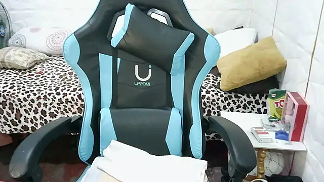 Snapshot of Mendoza_Amaranata chatting on January 2, 2025, 6:56 pm Mendoza Amaranata online show from January 2, 2025, 6:56 pm