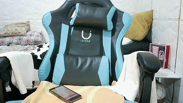 Snapshot of Mendoza_Amaranata chatting on February 11, 2025, 3:51 pm Mendoza Amaranata online show from February 11, 2025, 3:51 pm