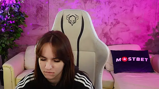 Snapshot of Brendi054 chatting on January 11, 2025, 7:39 am Brendi054 online show from January 11, 2025, 7:39 am