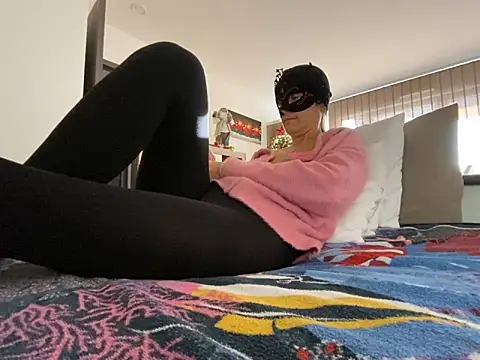 Marilou1983 online show from December 13, 2024, 8:51 am