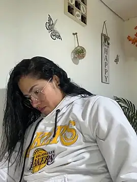 Snapshot of Sweet__Nurse1 chatting on April 19, 2026, 6:10 pm Sweet Nurse1 online show from April 19, 2026, 6:10 pm