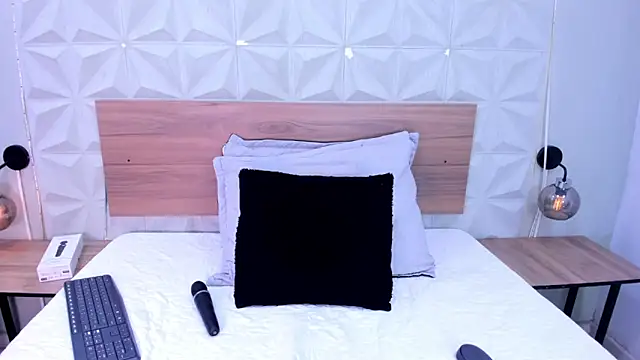 Stacey white  online show from March 12, 2026, 8:26 pm