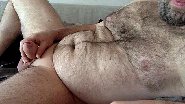 papermaker006 online show from November 4, 2025, 2:05 pm