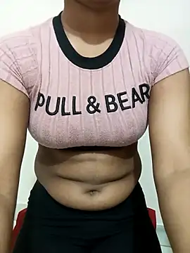 Snapshot of Baby_love667 chatting on February 9, 2026, 4:05 am Baby love667 online show from February 9, 2026, 4:05 am